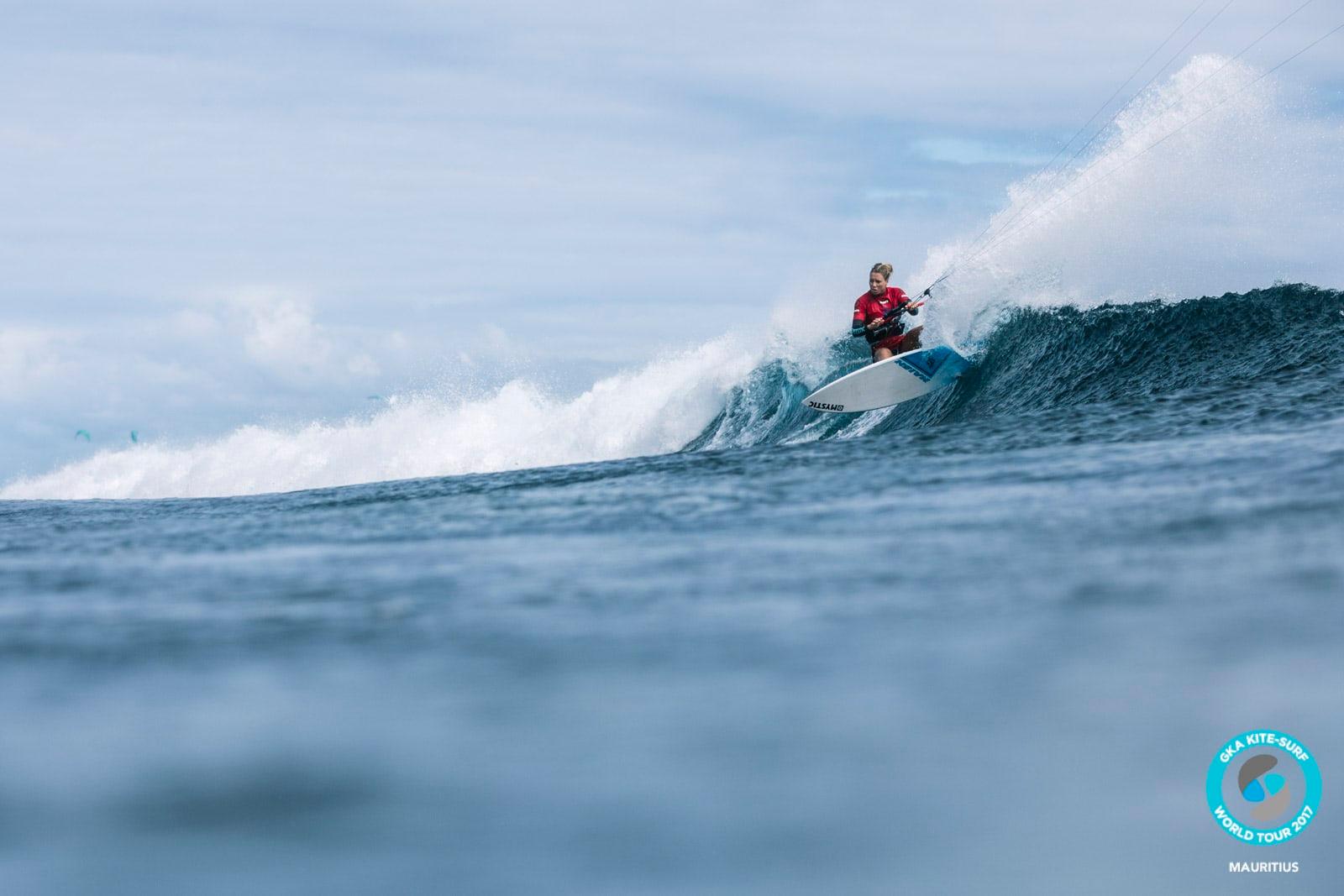 Jalou Langeree Returns to the Podium at Final 2017 GKA World Tour Event - Naish.com