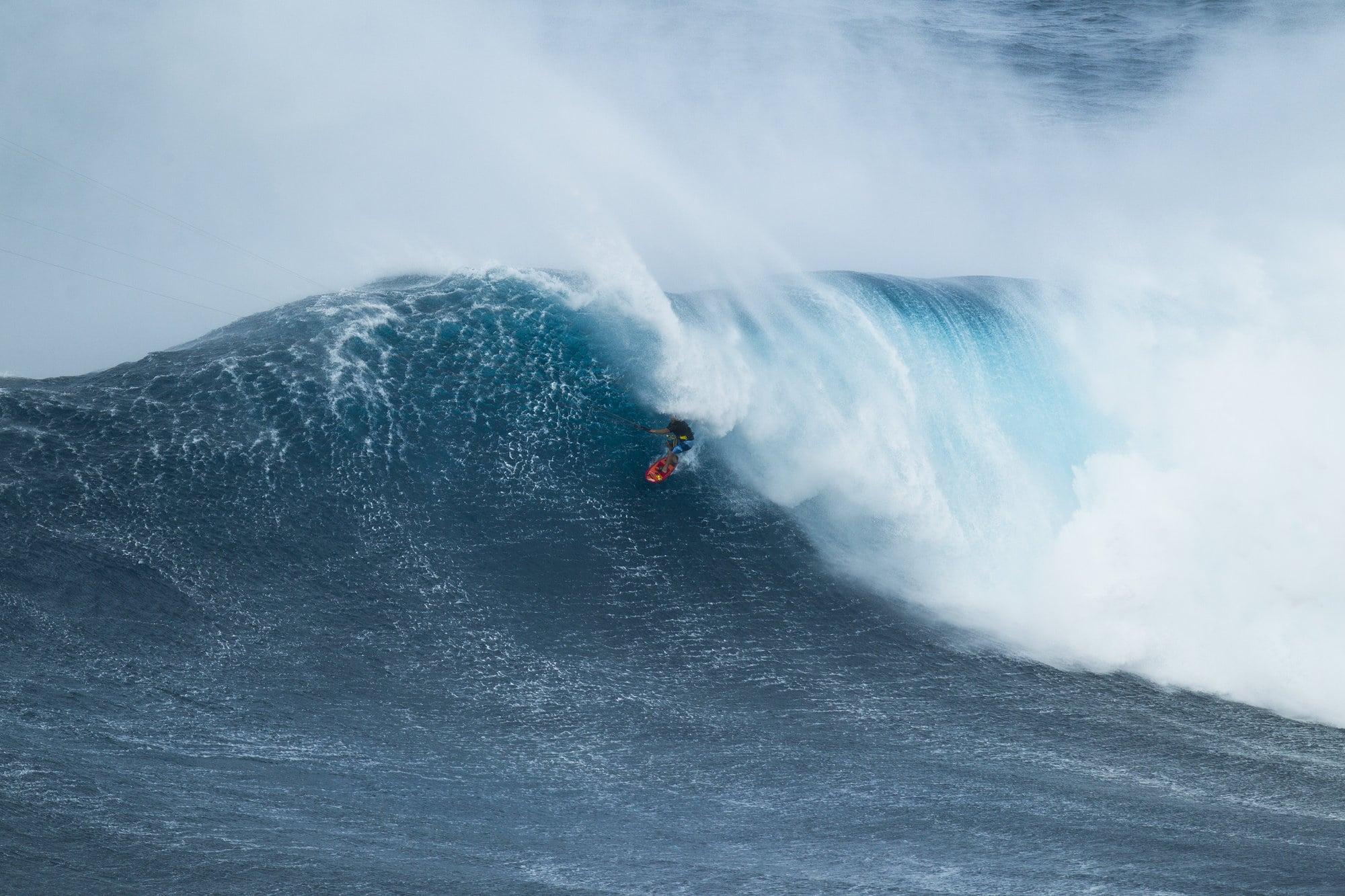 Jesse Richman Makes Kitesurfing History with the First Successful Kitesurfing Barrel at Jaws - Naish.com