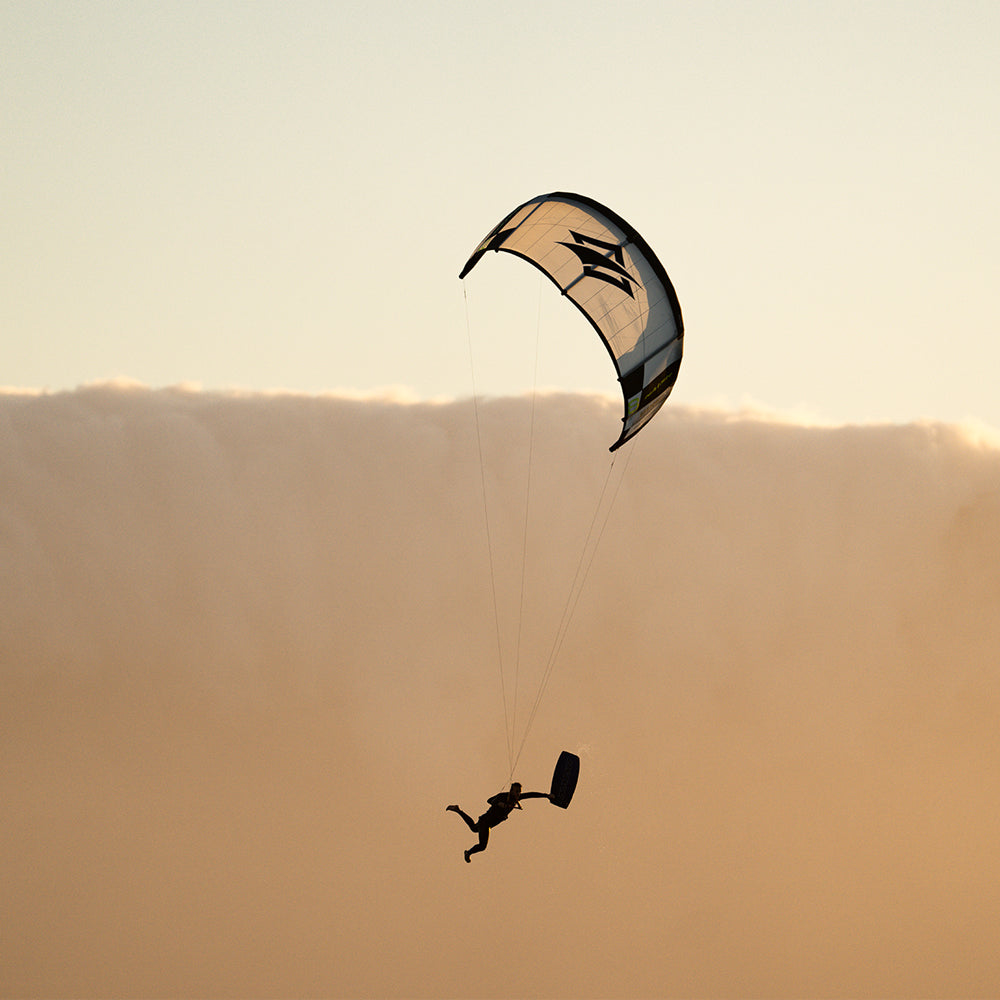 Psycho vs Pivot: Choosing the Right Kite for Big Air