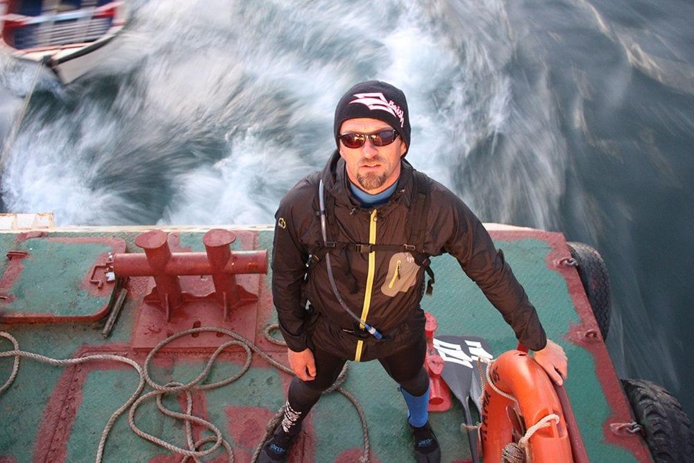 Arnaud Frennet crossing the Corcovado Gulf - Naish.com
