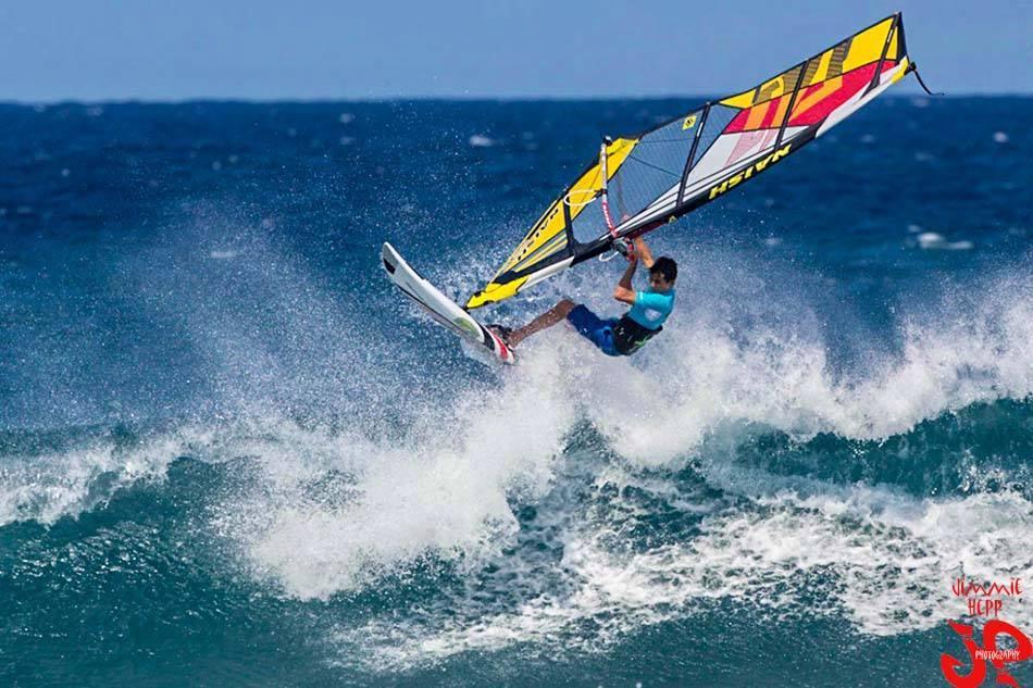 Naish’s Harley Stone Impresses At The 2013 Aloha Classic - Naish.com